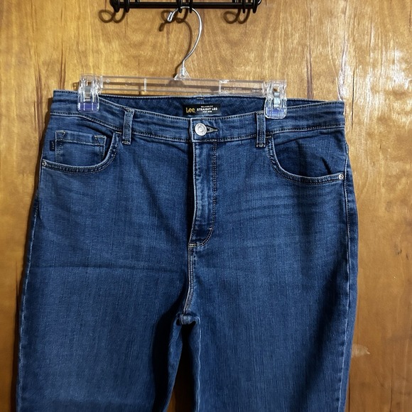 Lee Riders Relaxed Jeans Womens 12 Medium Wash High Rise Straight Leg Denim - Picture 2 of 7